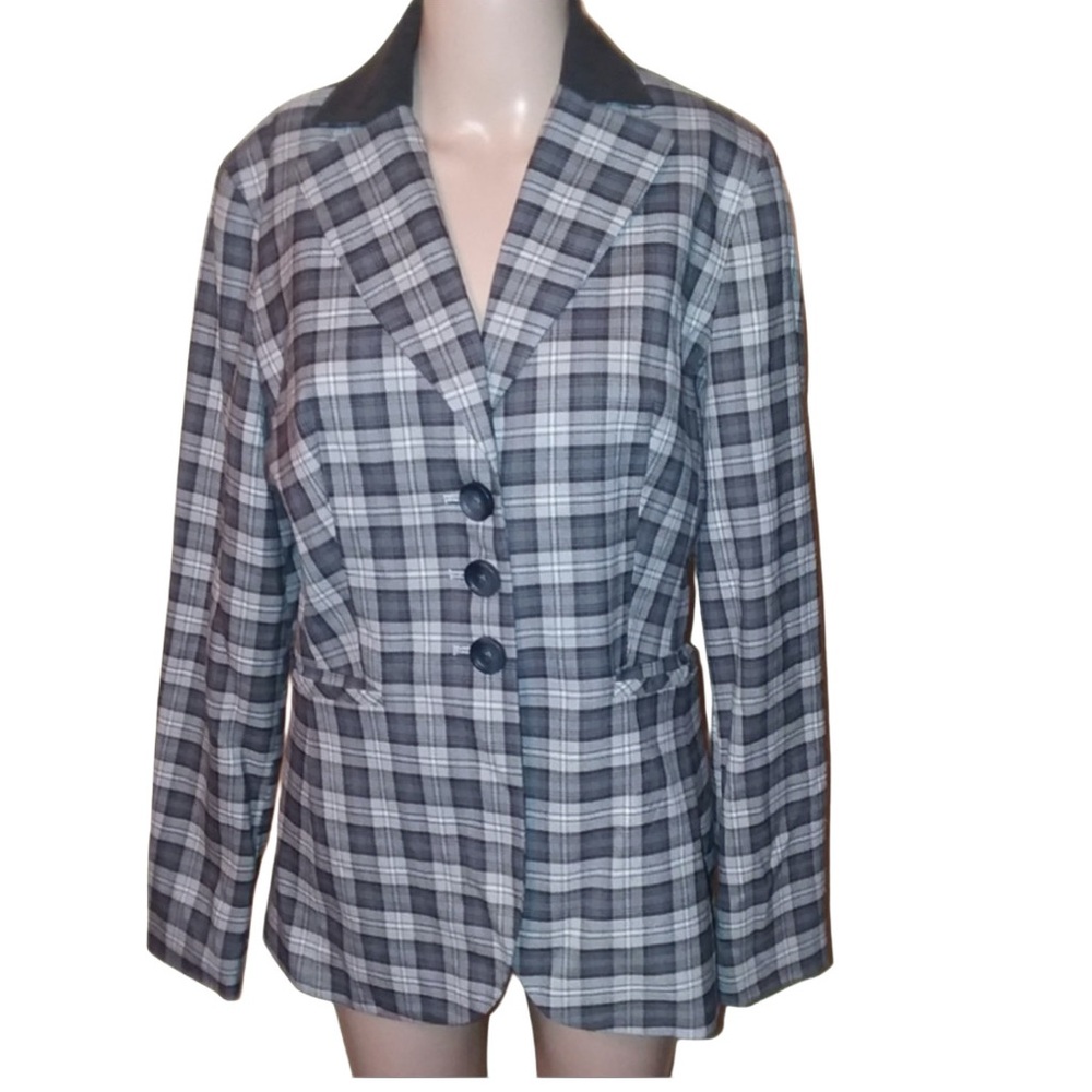 SIGNATURE by LARRY LEVINE Jacket sz 4